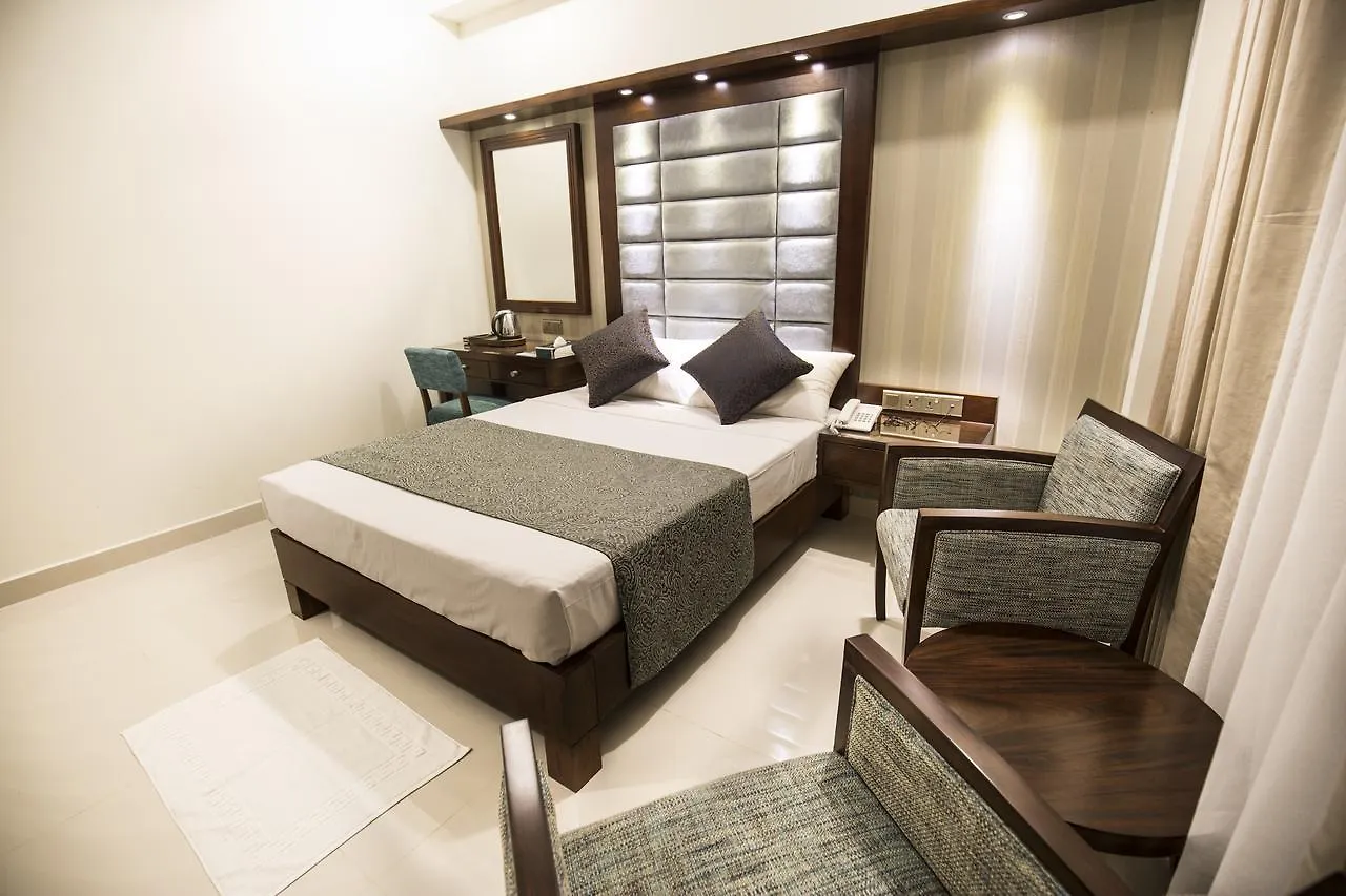 Grand 7 Hotel -Kesbewa Piliyandala Sri Lanka
