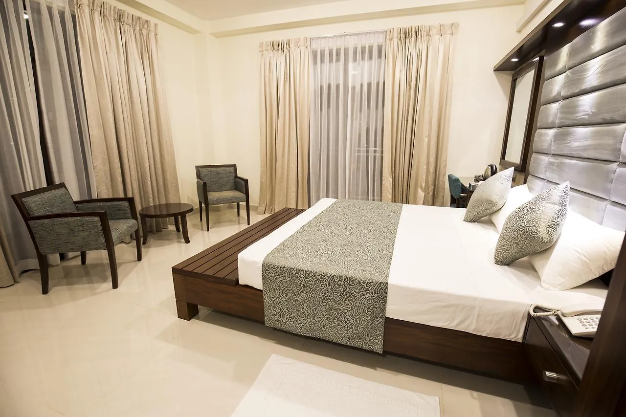 Grand 7 Hotel -Kesbewa Piliyandala