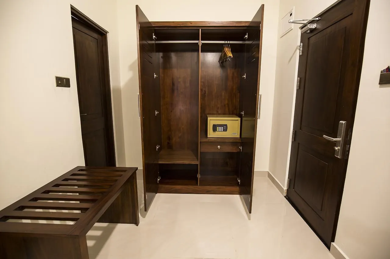 Grand 7 Hotel -Kesbewa Piliyandala