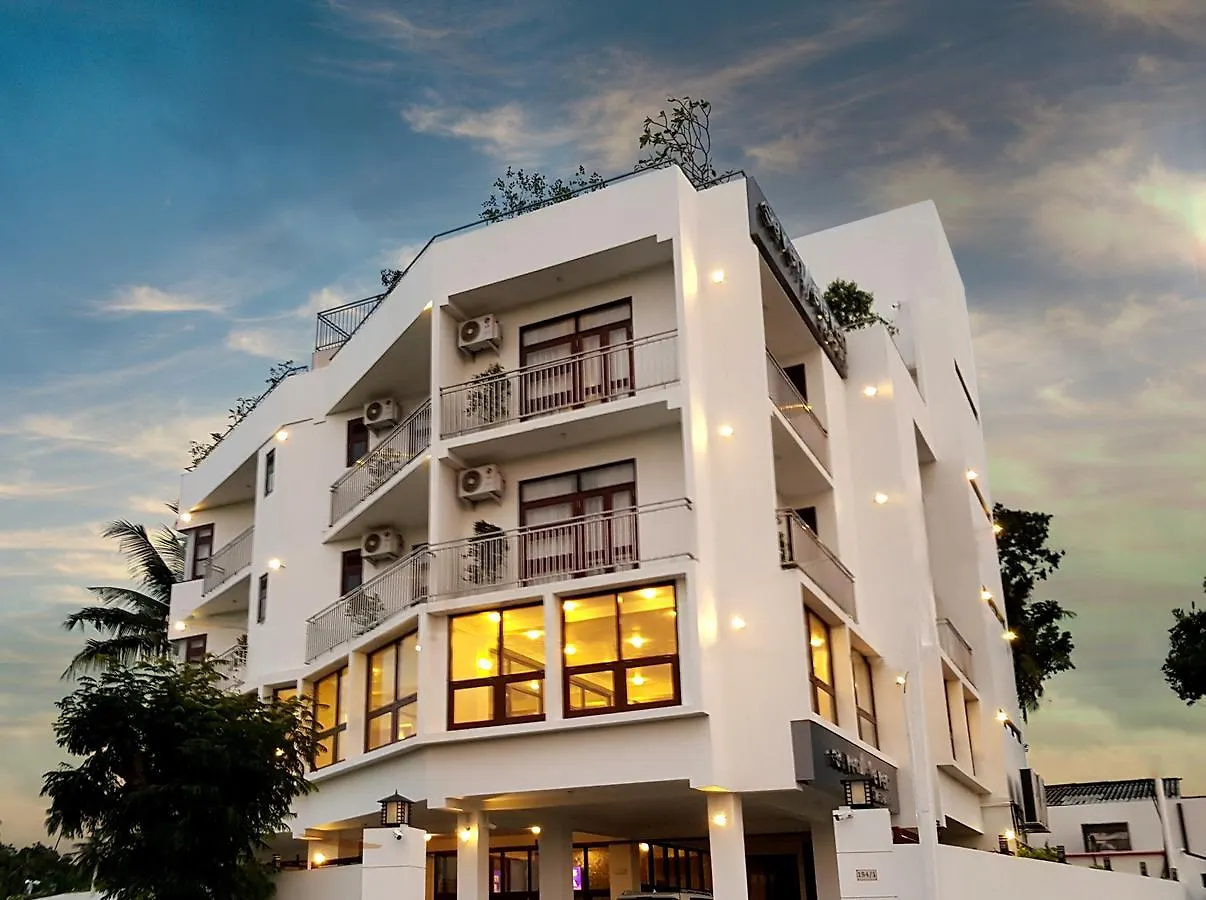 Grand 7 Hotel -Kesbewa Piliyandala