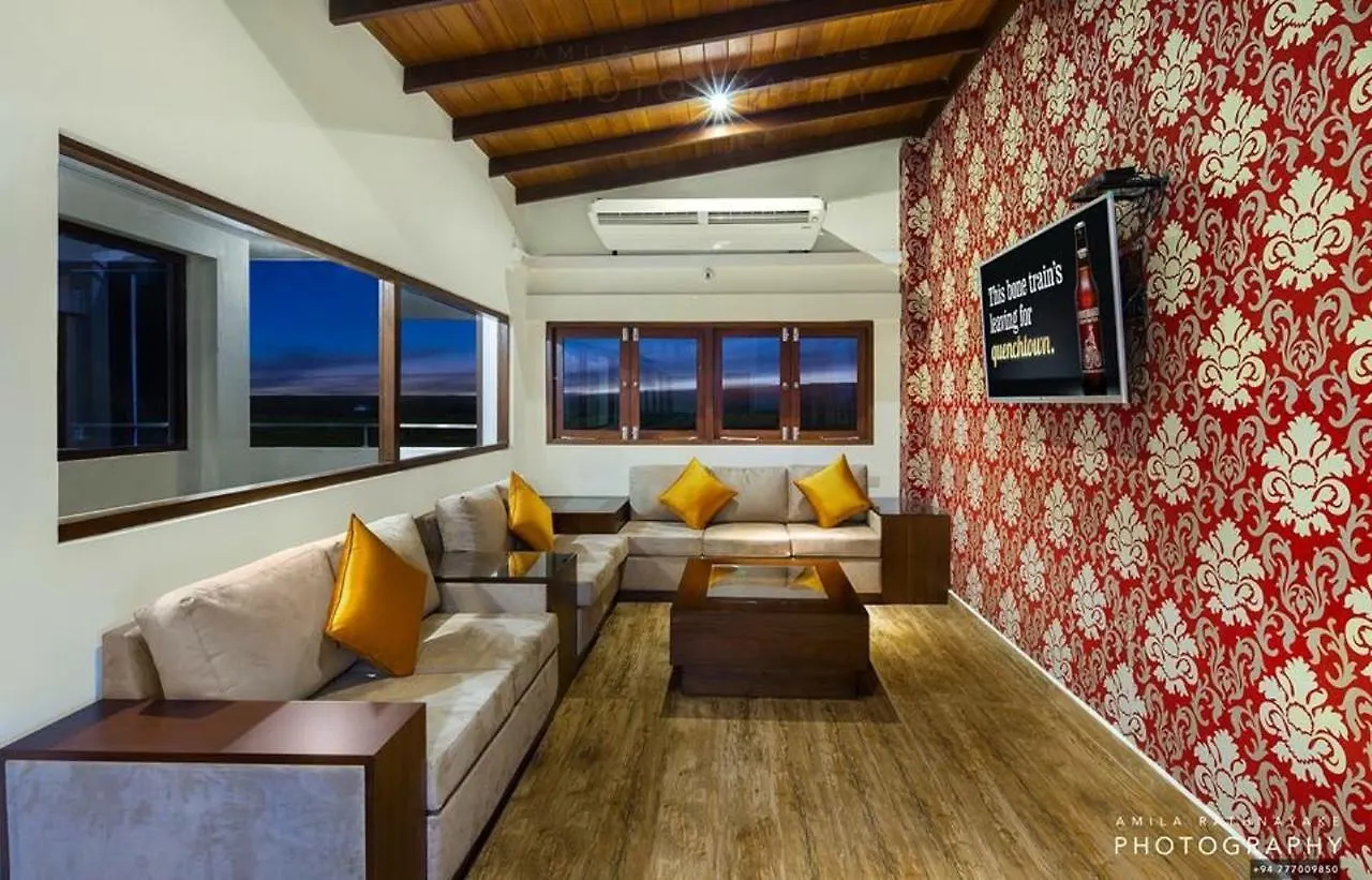 Grand 7 Hotel -Kesbewa Piliyandala